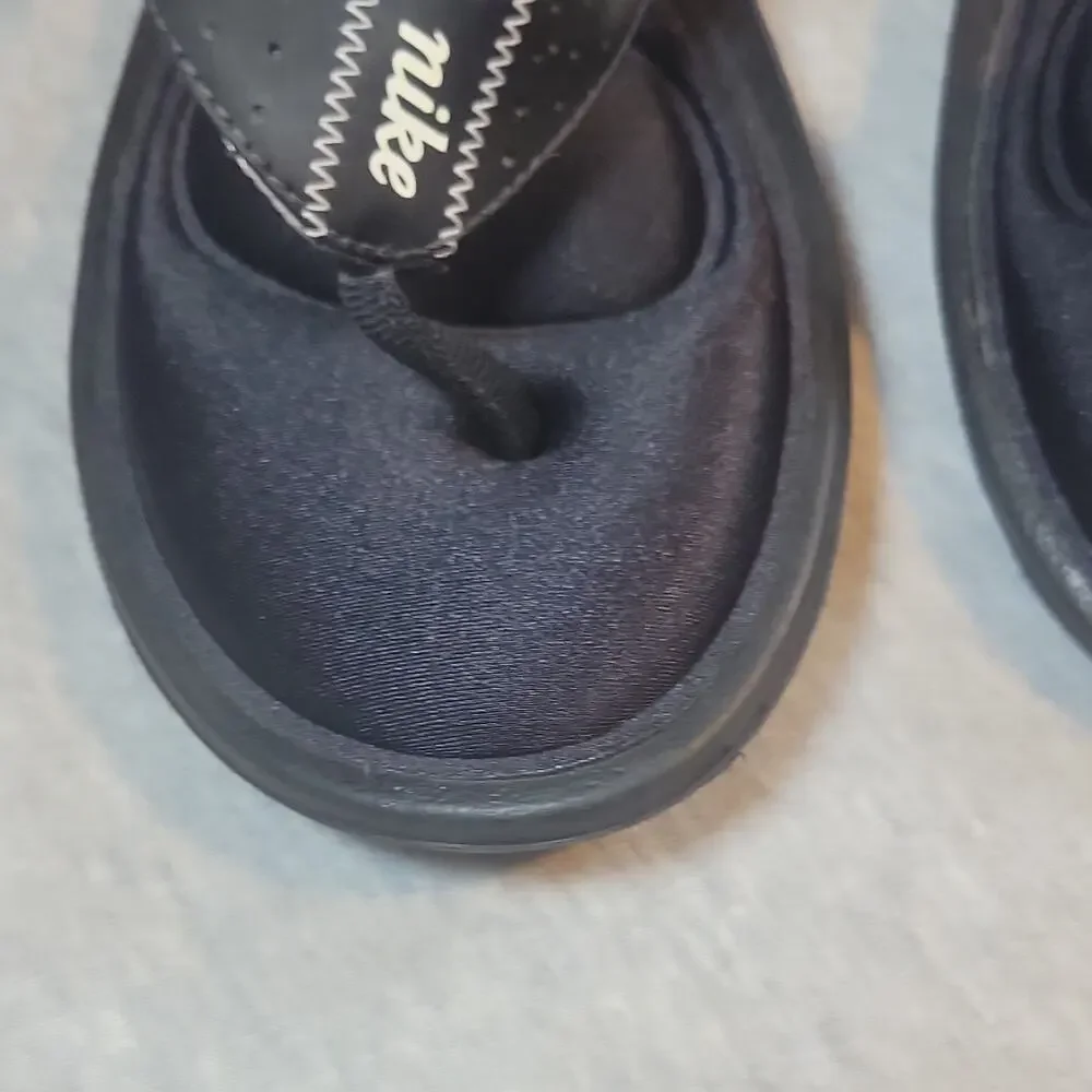 Nike Comfort Footbed Men's Thong Sandals Black Logo Cushioned Slip On US 10 - Picture 2 of 9
